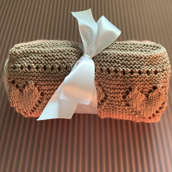 {Knit Baby Blanket} 💕heart design - Picture 3 of 5